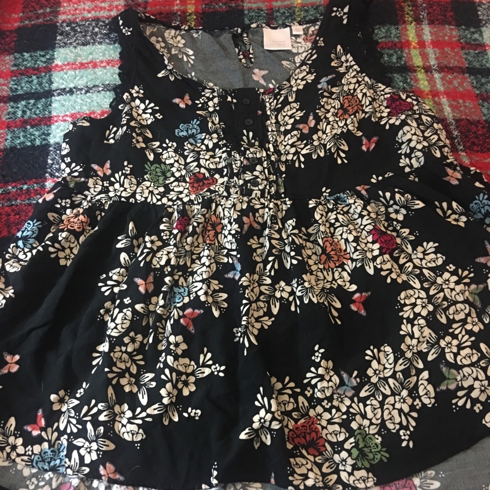 Lauren Conrad Floral Blouse 🌸🌺